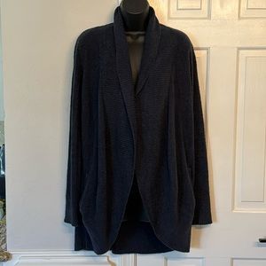 Barefoot Dreams Bamboo Chic light cardigan with pockets size Medium